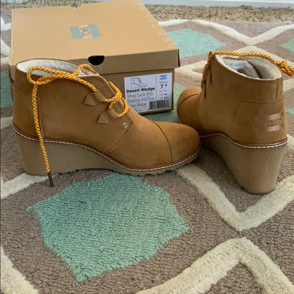 Toms Wedges